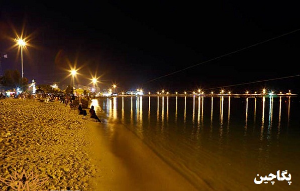 اسکله تفریحی در شب